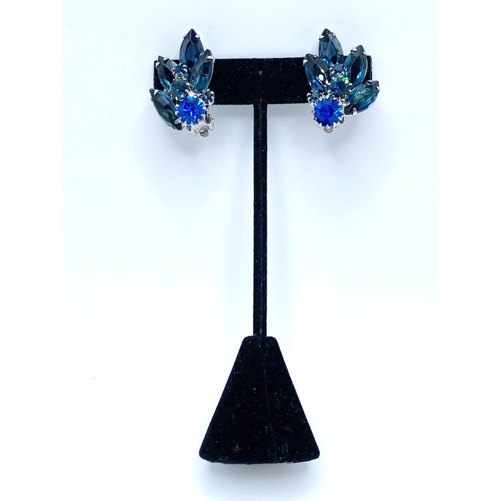 Vintage Weiss Shades of Blue Rhinestone Clip On Earrings Silver Tone Estate Glam - Picture 4 of 9